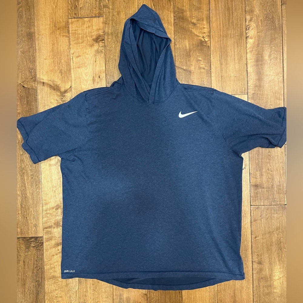 Nike Dri Fit Short Sleeve Lightweight Hoodie - XXL
